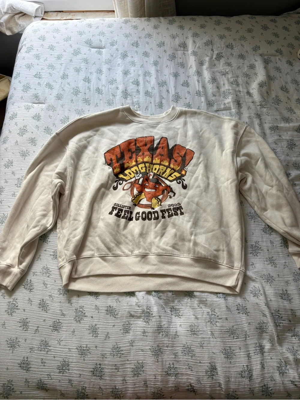 Hollister Cream Graphic 'Texas Longhorns Feel Good Fest' Crewneck